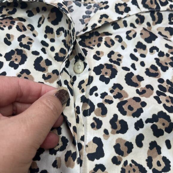 Chico's Animal Print No Iron Button Up Shirt Blouse Size 2 12/14 Mob Wife - Picture 6 of 12
